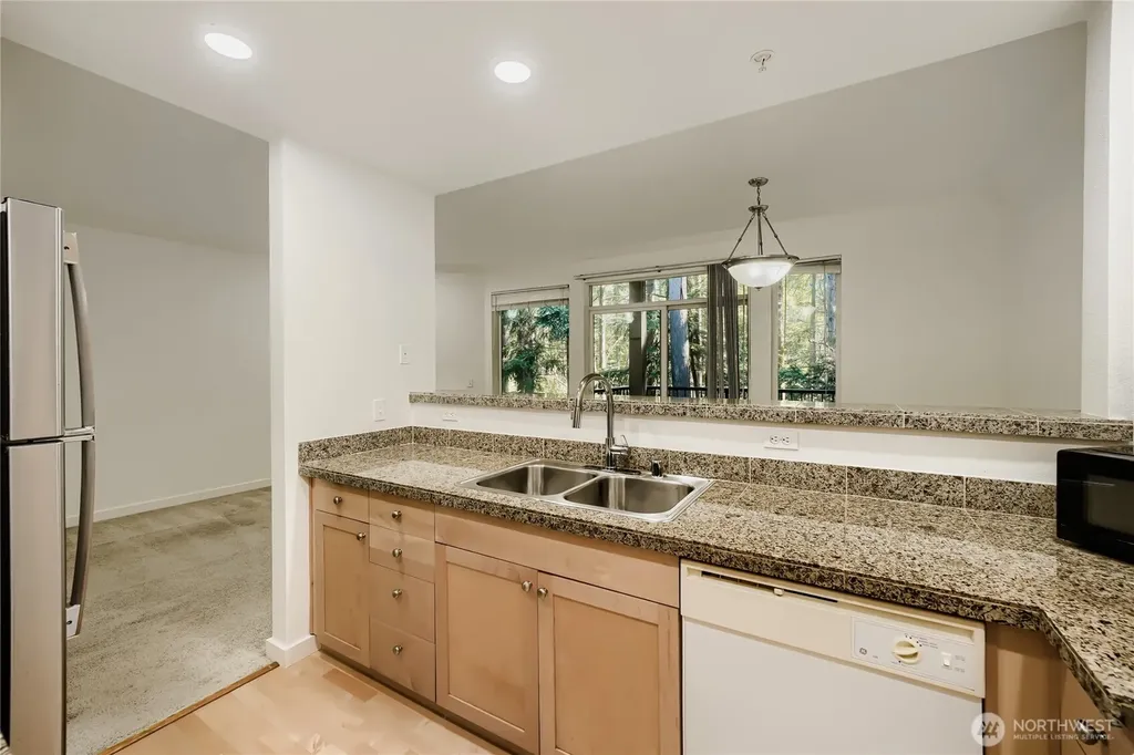 25025 SE Klahanie Boulevard Sammamish WA 98029