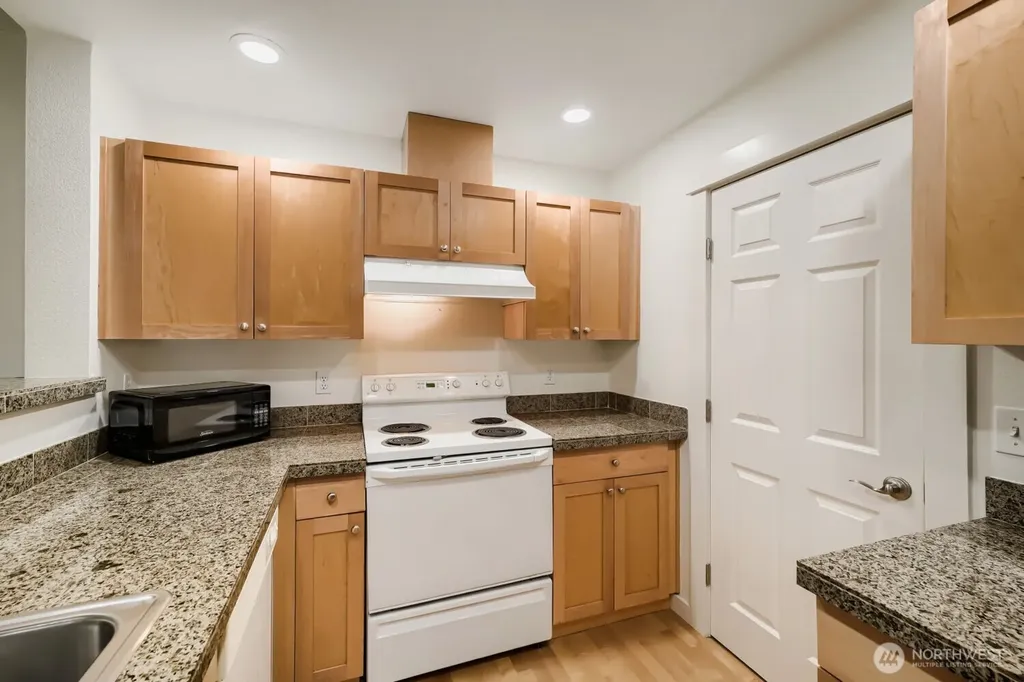 25025 SE Klahanie Boulevard Sammamish WA 98029
