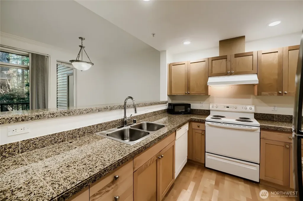 25025 SE Klahanie Boulevard Sammamish WA 98029
