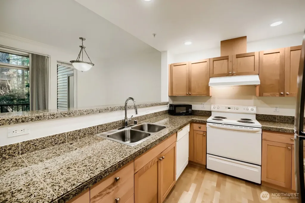 25025 SE Klahanie Boulevard Sammamish WA 98029