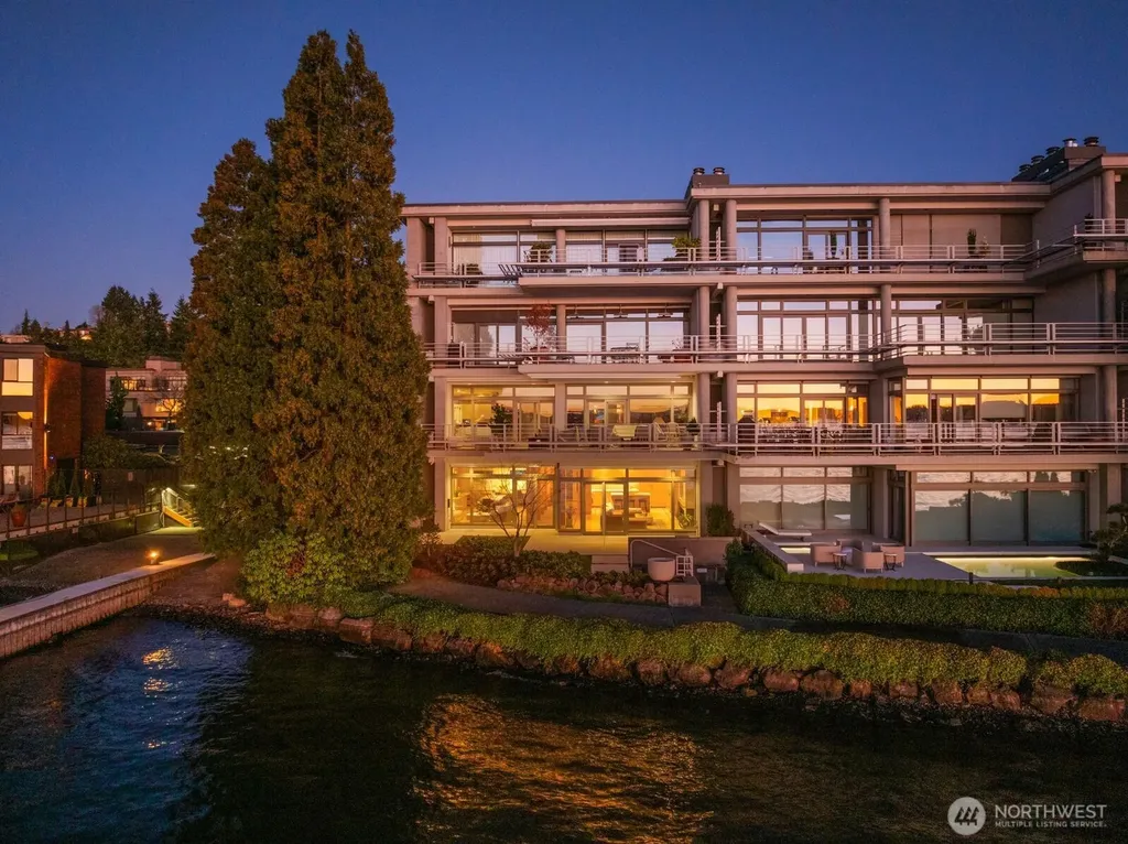 5505 Lake Washington Boulevard NE Kirkland WA 98033
