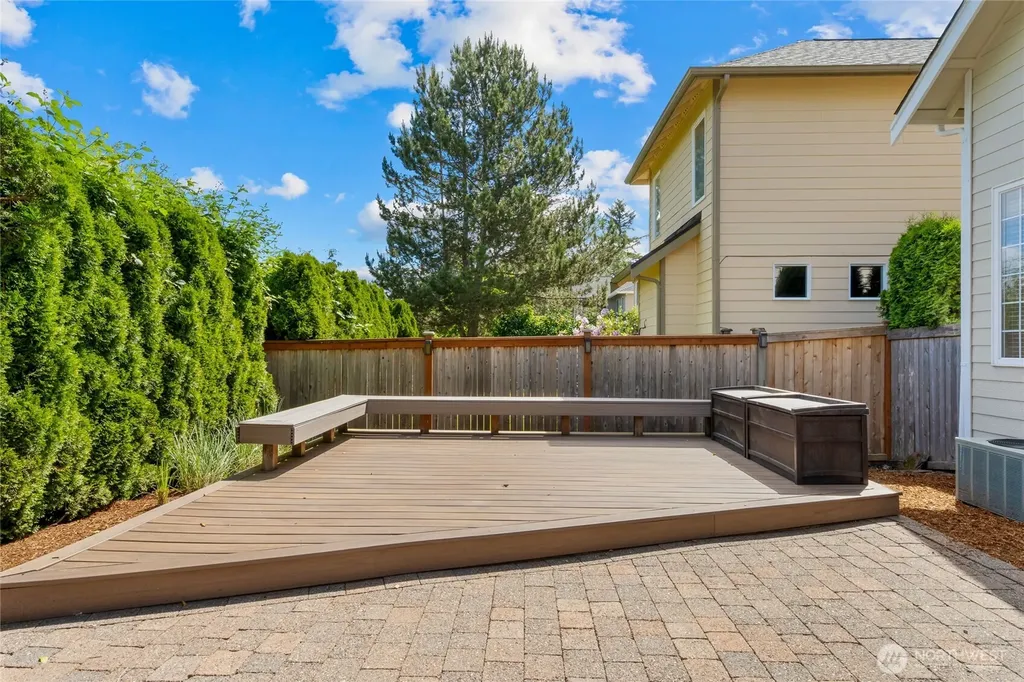 24312 E Main Drive Sammamish WA 98074