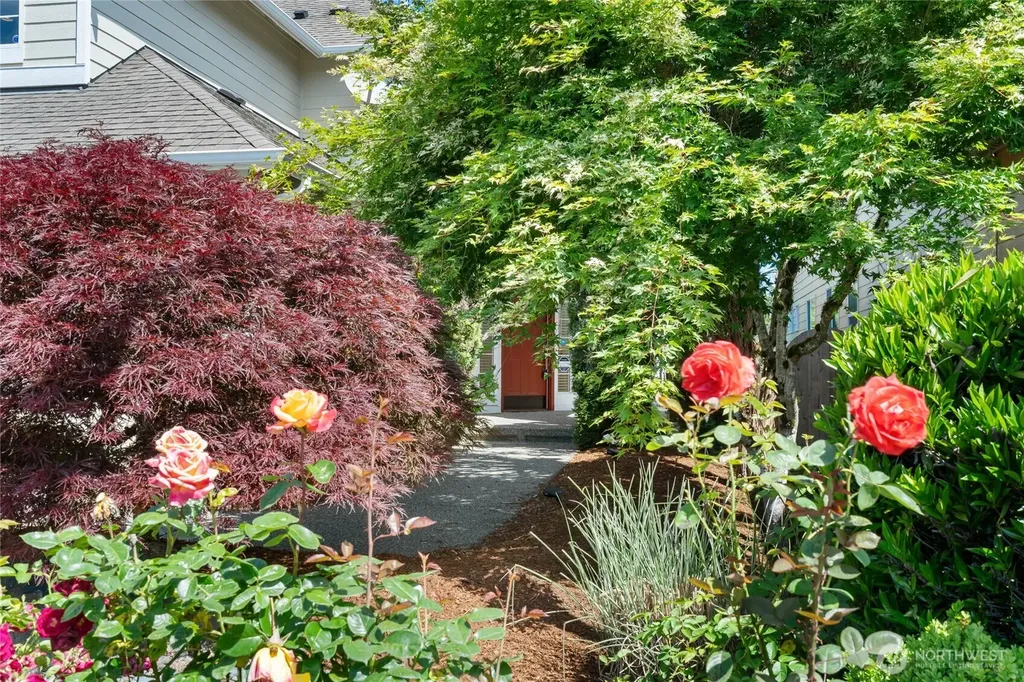 24312 E Main Drive Sammamish WA 98074