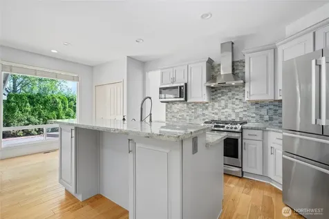 24312 E Main Drive Sammamish WA 98074