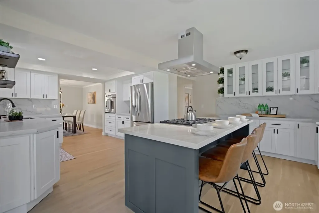 15442 SE 22nd Place Bellevue WA 98007