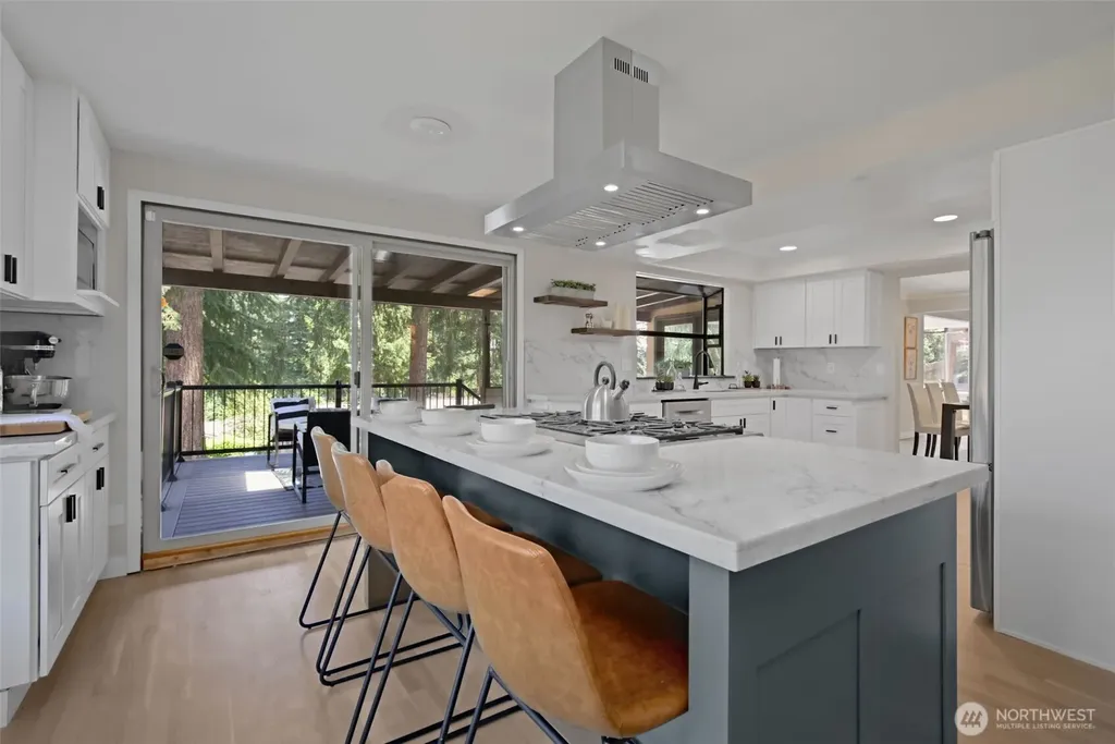 15442 SE 22nd Place Bellevue WA 98007
