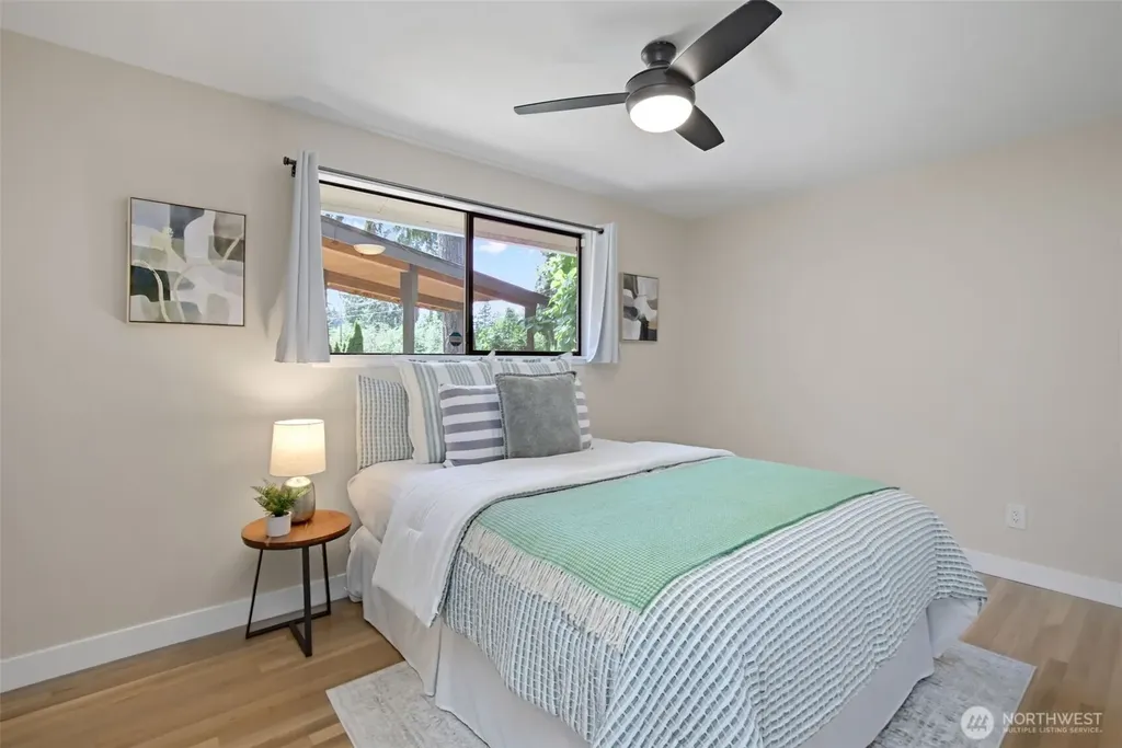 15442 SE 22nd Place Bellevue WA 98007