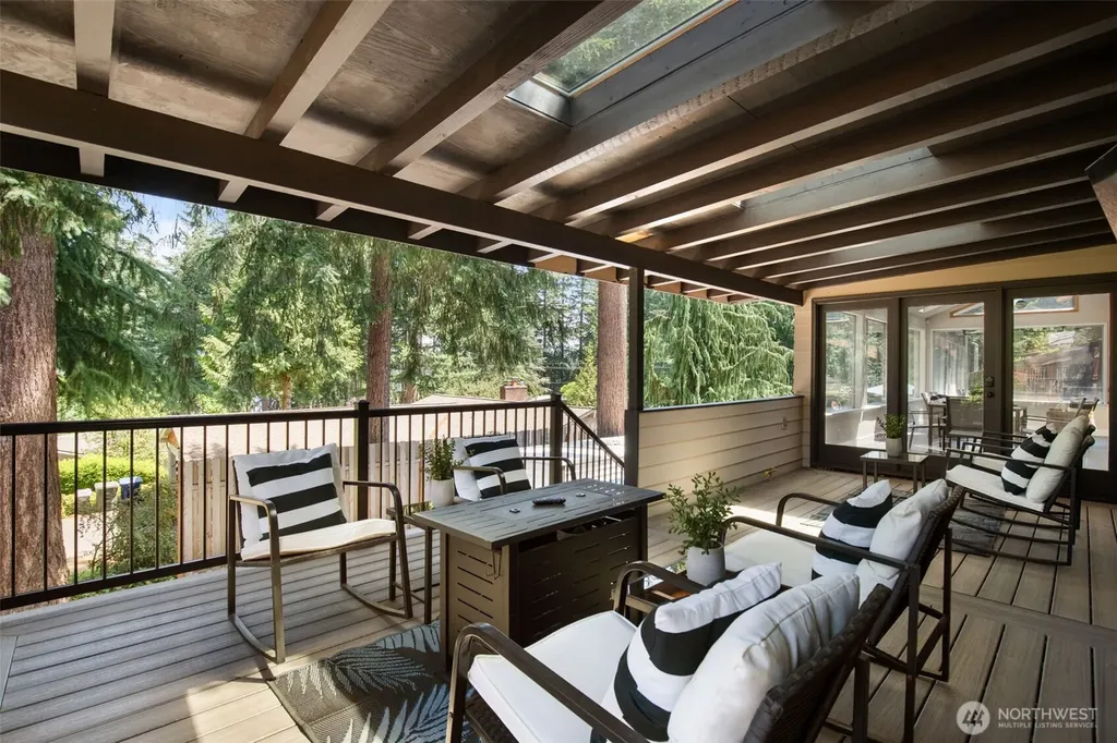 15442 SE 22nd Place Bellevue WA 98007