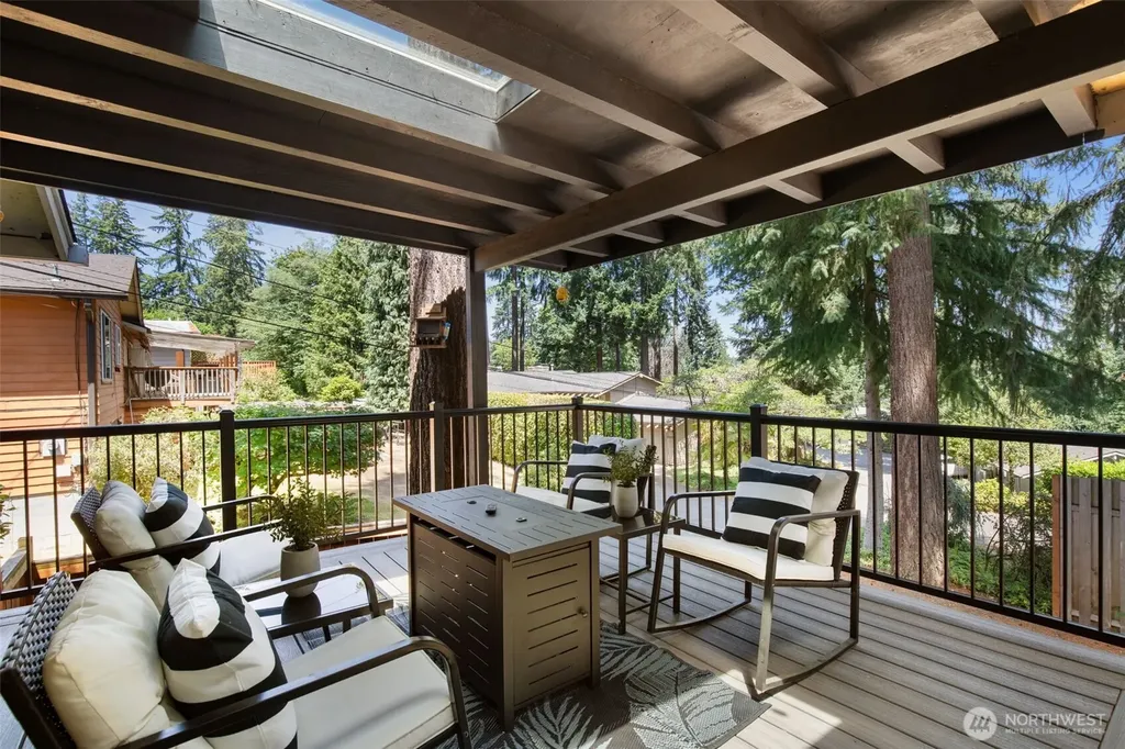 15442 SE 22nd Place Bellevue WA 98007