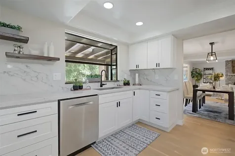 15442 SE 22nd Place Bellevue WA 98007