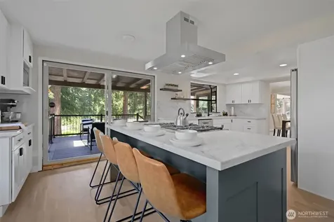 15442 SE 22nd Place Bellevue WA 98007