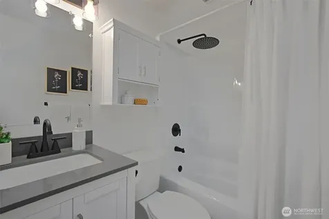 15442 SE 22nd Place Bellevue WA 98007