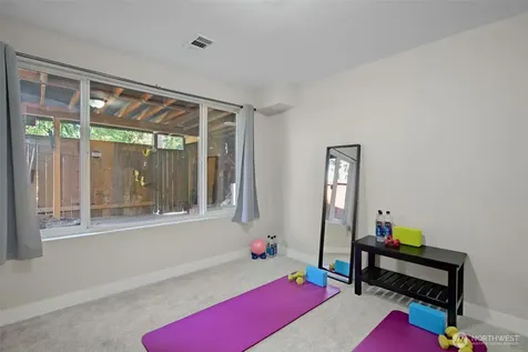 15442 SE 22nd Place Bellevue WA 98007