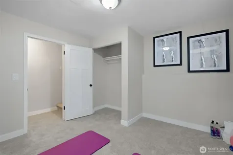 15442 SE 22nd Place Bellevue WA 98007