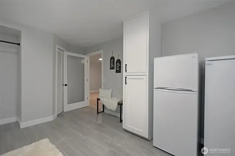 15442 SE 22nd Place Bellevue WA 98007