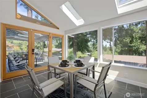 15442 SE 22nd Place Bellevue WA 98007