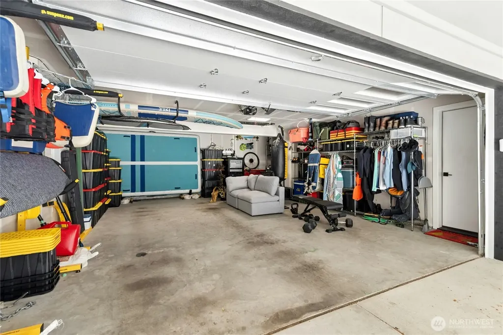 13710 Ash Way Everett WA 98204