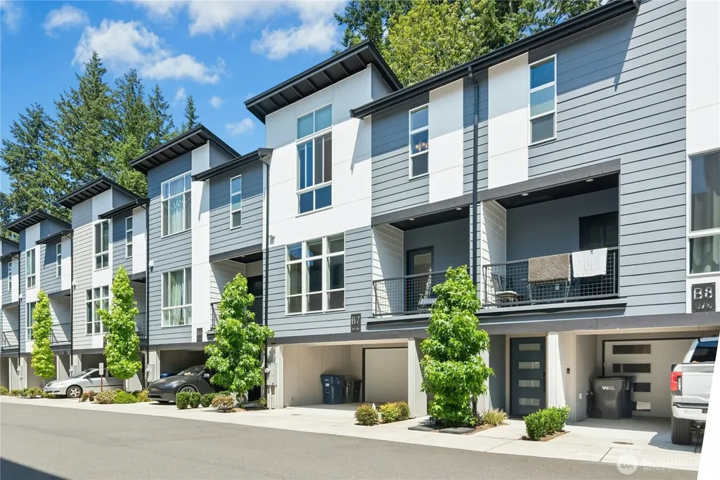 13710 Ash Way Everett WA 98204