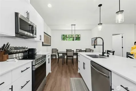 13710 Ash Way Everett WA 98204