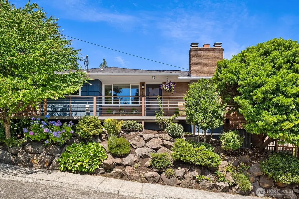 2600 W Howe Street Seattle WA 98199