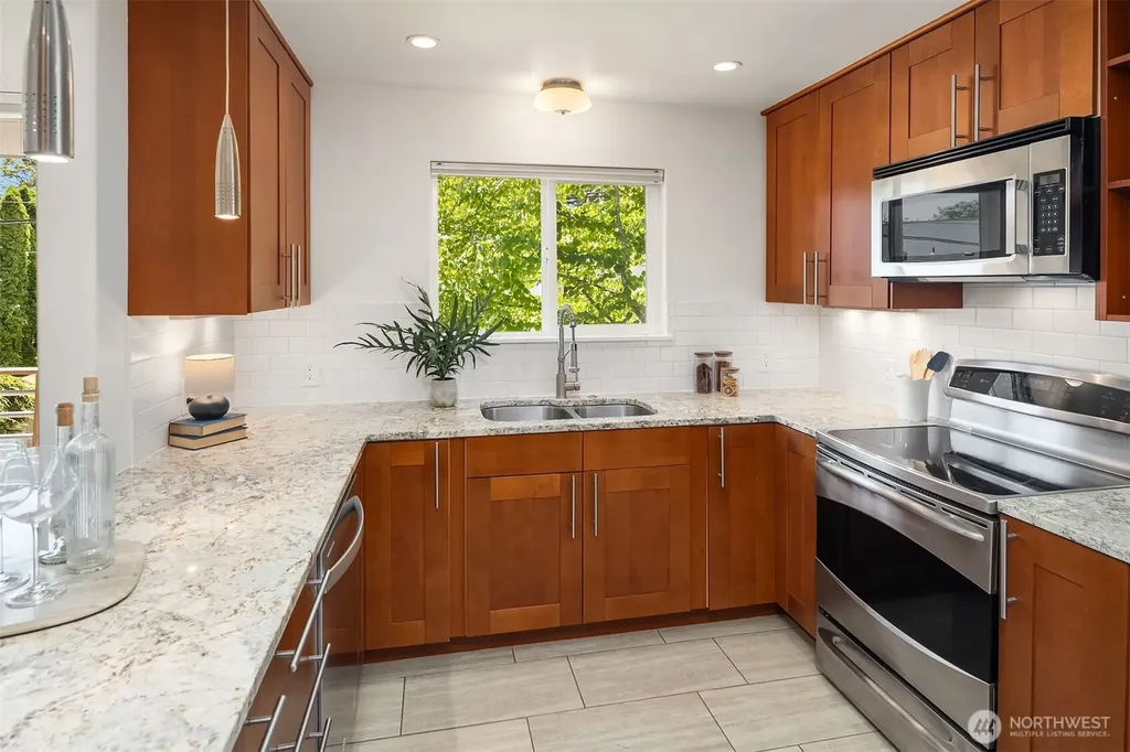 2600 W Howe Street Seattle WA 98199