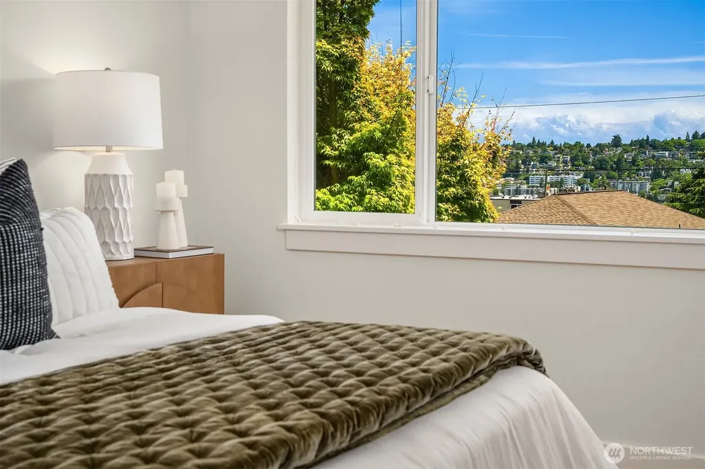 2600 W Howe Street Seattle WA 98199