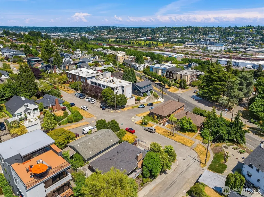 2600 W Howe Street Seattle WA 98199