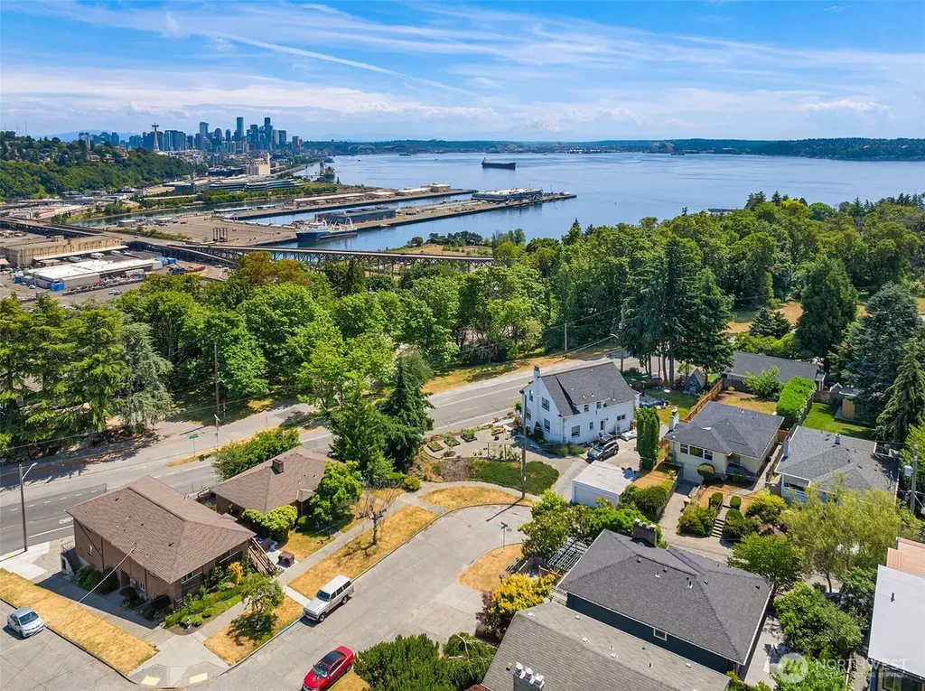 2600 W Howe Street Seattle WA 98199