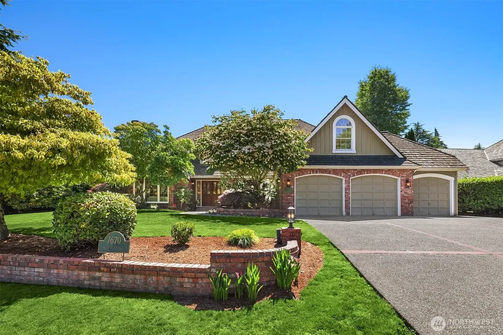 7670 80th Place SE Mercer Island WA 98040