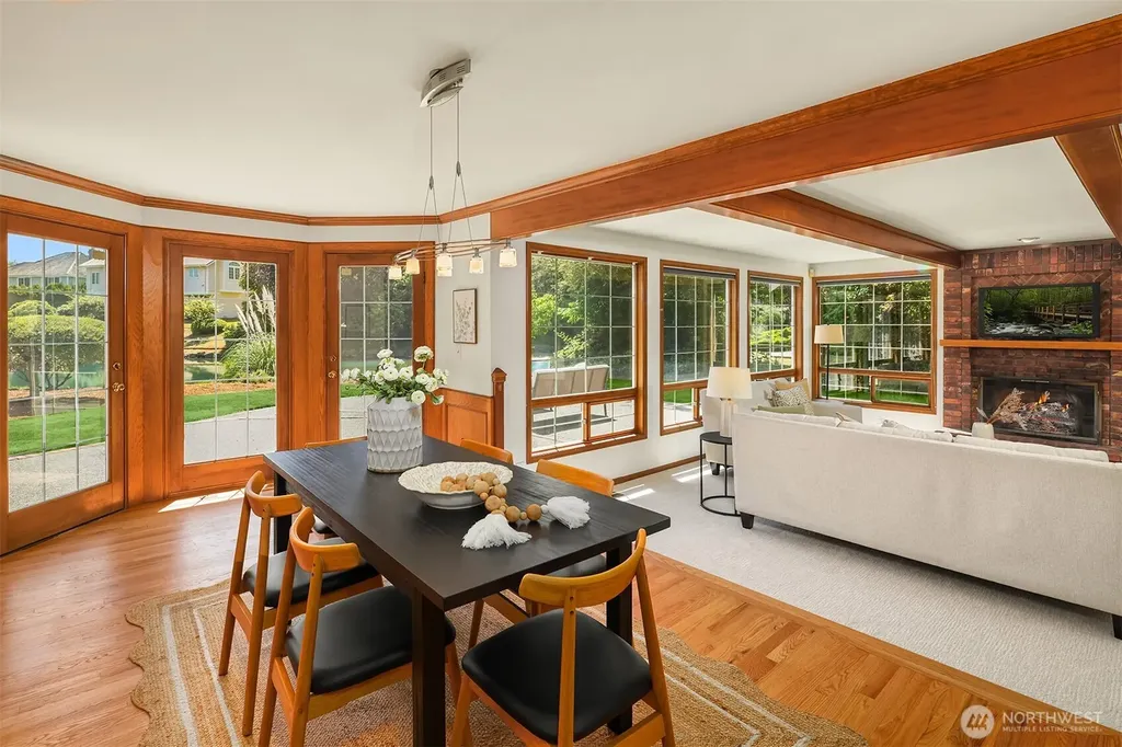 7670 80th Place SE Mercer Island WA 98040