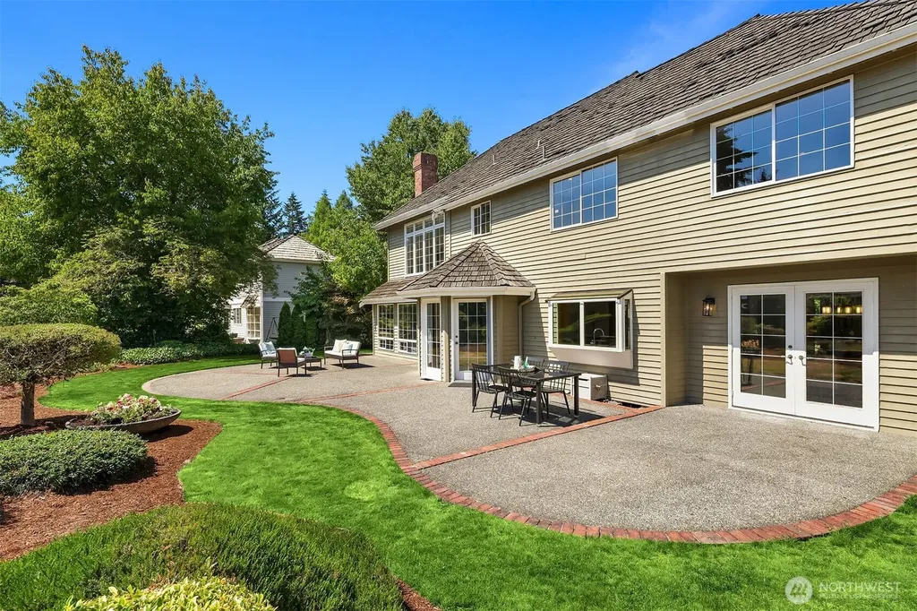 7670 80th Place SE Mercer Island WA 98040