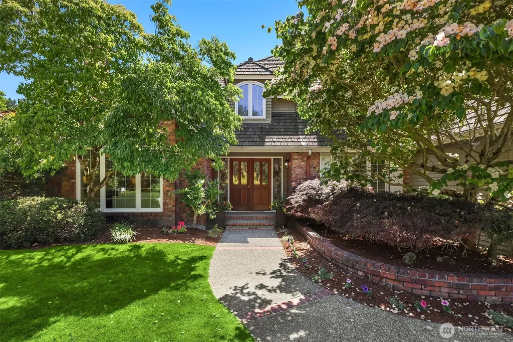 7670 80th Place SE Mercer Island WA 98040