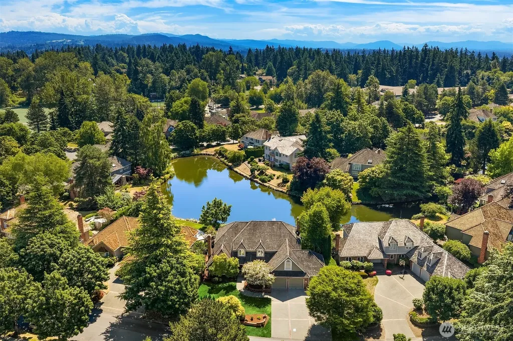 7670 80th Place SE Mercer Island WA 98040