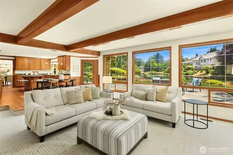 7670 80th Place SE Mercer Island WA 98040