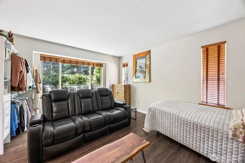 35012 13th Place SW Federal Way WA 98023
