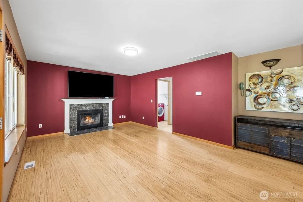 35012 13th Place SW Federal Way WA 98023