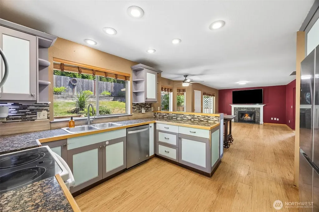35012 13th Place SW Federal Way WA 98023