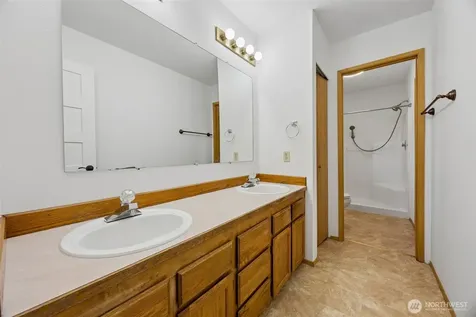 35012 13th Place SW Federal Way WA 98023