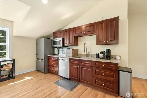 24632 NE 72nd Street Redmond WA 98053