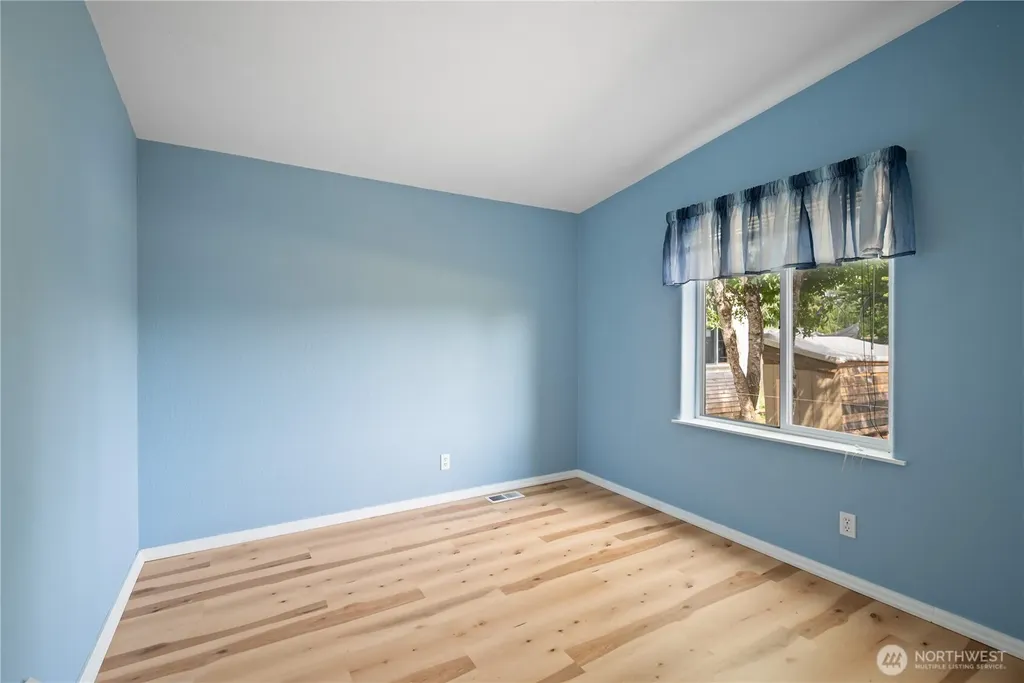 827 NE Woodard Avenue Castle Rock WA 98611