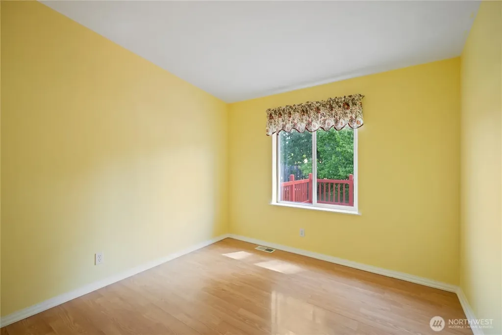827 NE Woodard Avenue Castle Rock WA 98611
