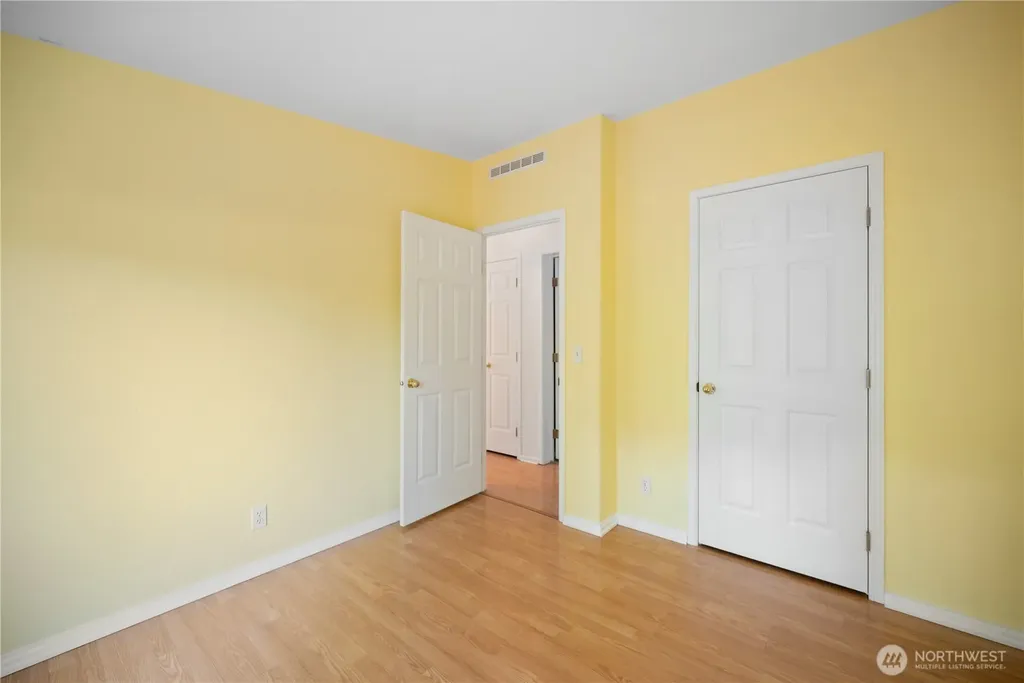 827 NE Woodard Avenue Castle Rock WA 98611
