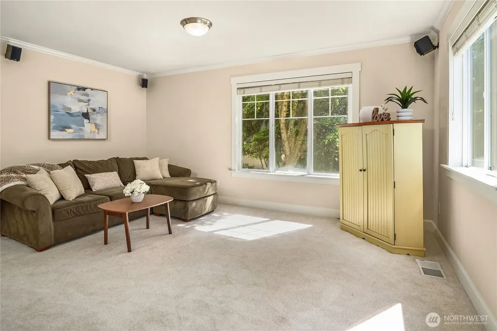 7209 Silent Creek Avenue SE Snoqualmie WA 98065