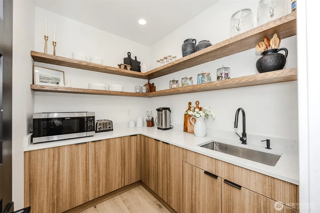 24026 Dolphin Lane Mount Vernon WA 98274