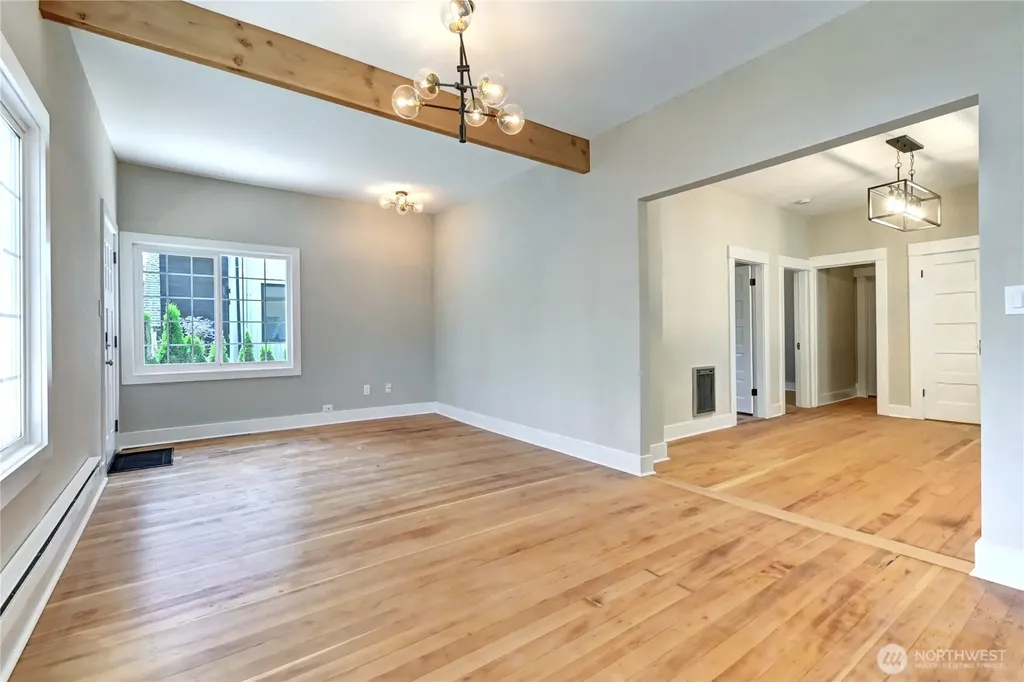 7043 17 Avenue NW Seattle WA 98117
