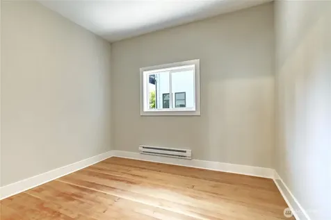 7043 17 Avenue NW Seattle WA 98117