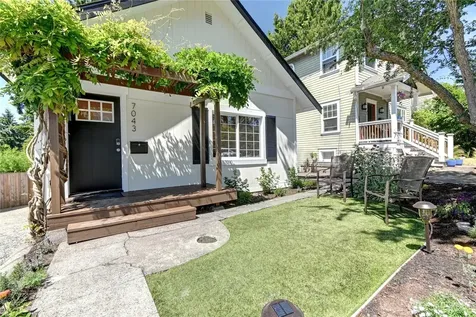 7043 17 Avenue NW Seattle WA 98117
