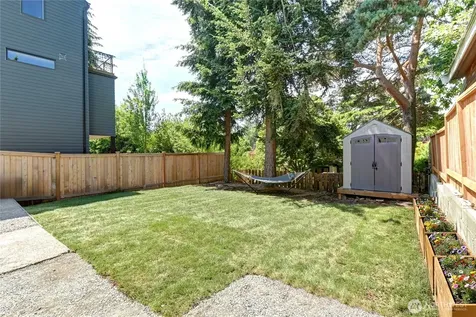 7043 17 Avenue NW Seattle WA 98117