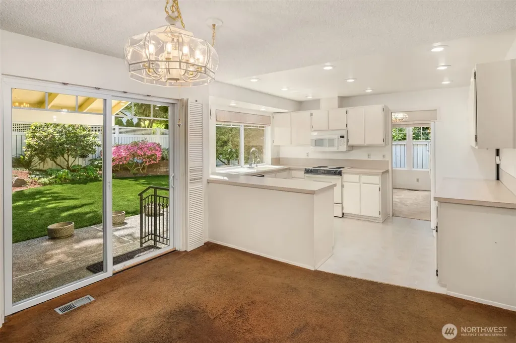 18855 SE 42nd Street Issaquah WA 98027