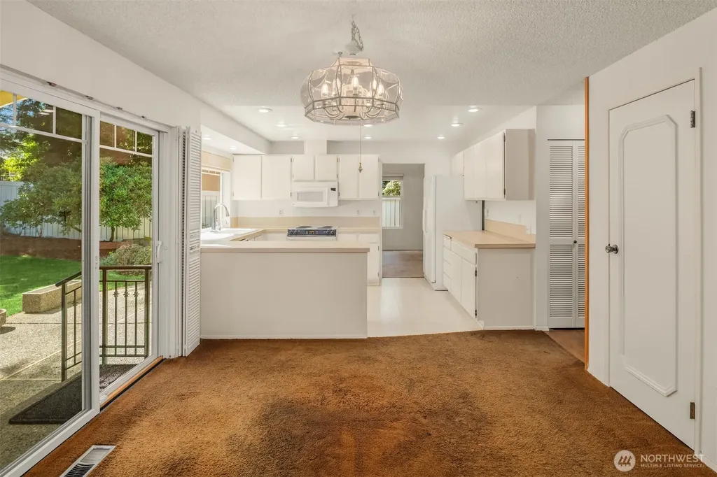 18855 SE 42nd Street Issaquah WA 98027